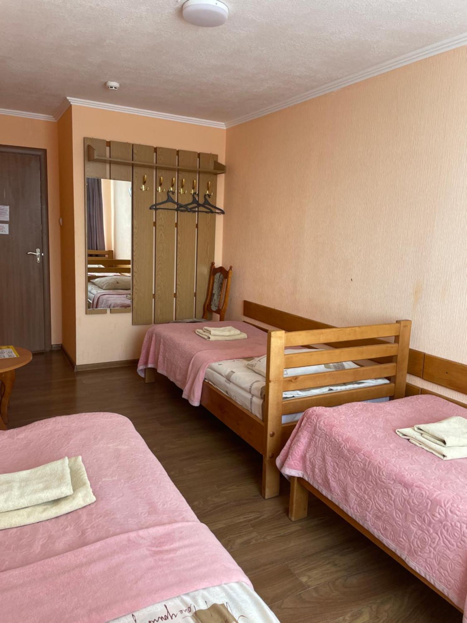 Готель "Дубно" Zimmer foto
